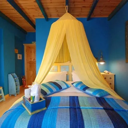 Colours' 3*