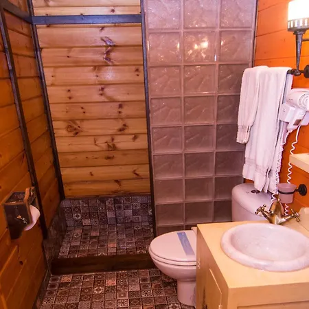 Colours' Synikia Mesi Trikalon