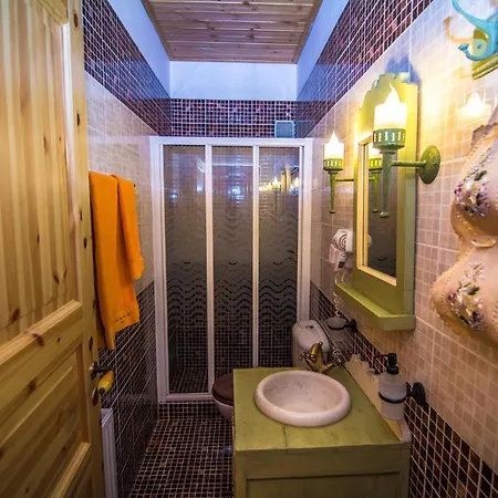 Pensión Colours' 3*