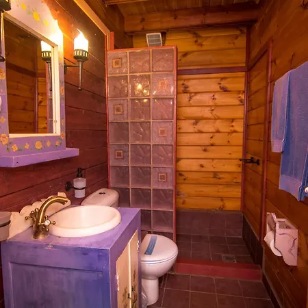 Colours' Gæstehus Synikia Mesi Trikalon