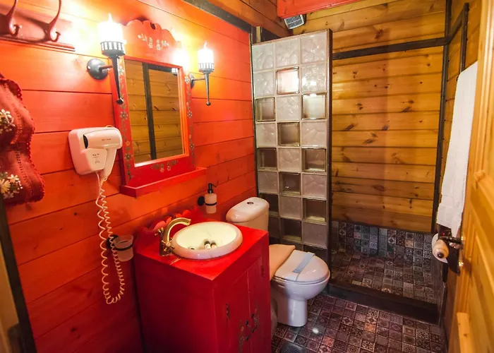 Colours' Synikia Mesi Trikalon